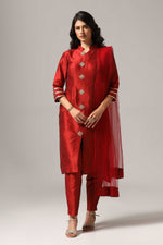 Load image into Gallery viewer, Maroon raw silk kurti paired with pants and a matching net dupatta