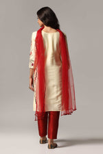 Load image into Gallery viewer, Creme raw silk resham embroidered kurti paired with pants and a net dupatta