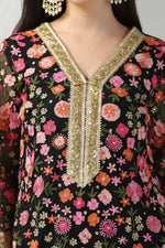 Load image into Gallery viewer, Resham thread work with pants and dupatta