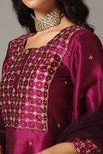 Load image into Gallery viewer, Purple raw silk gold zari embroidered &amp; hand crafted with sequence kurti paired with pants and a net dupatta
