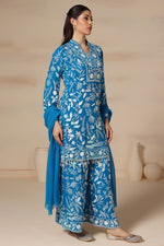 Load image into Gallery viewer, Thread Embroidered Pearl Work Kurta with Loose Pants