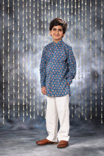 Load image into Gallery viewer, Blue Jaipuri Handblock Print Short Kurta Shirt Co-ord Set
