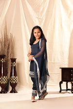 Load image into Gallery viewer, Navy Blue Embellished Kurta Set