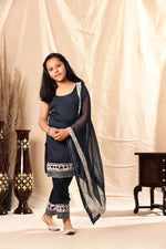 Load image into Gallery viewer, Navy Blue Embellished Kurta Set