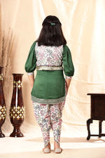 Load image into Gallery viewer, Green Kurta with Dhoti Pant and Embellished Kurta