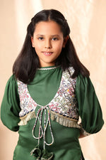 Load image into Gallery viewer, Green Kurta with Dhoti Pant and Embellished Kurta