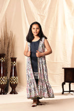 Load image into Gallery viewer, Navy Blue Embellished Kurta and Pant with Printed Shrug